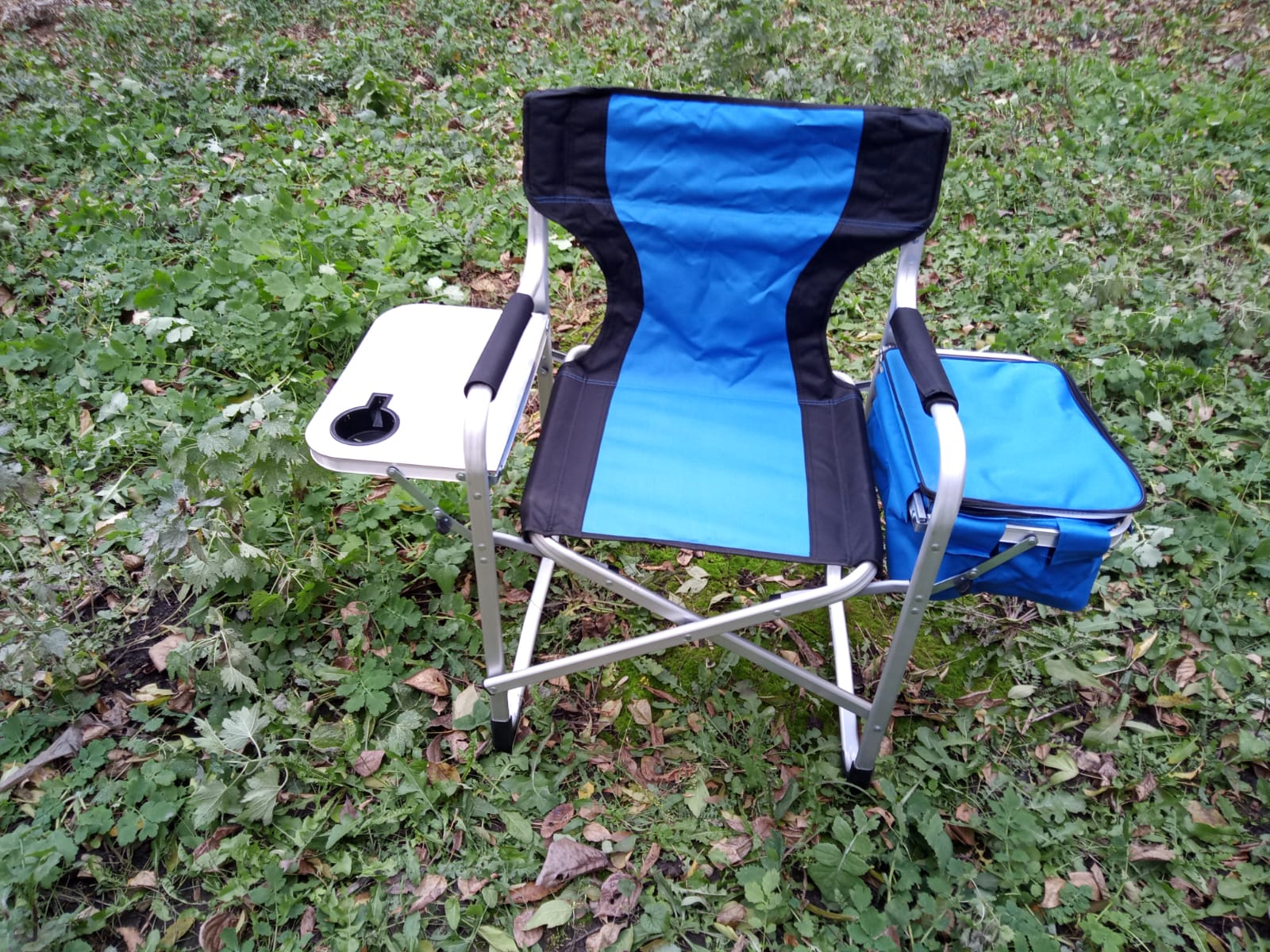 Аренда: Кресло туристическое со складными столиком и термо-сумкой